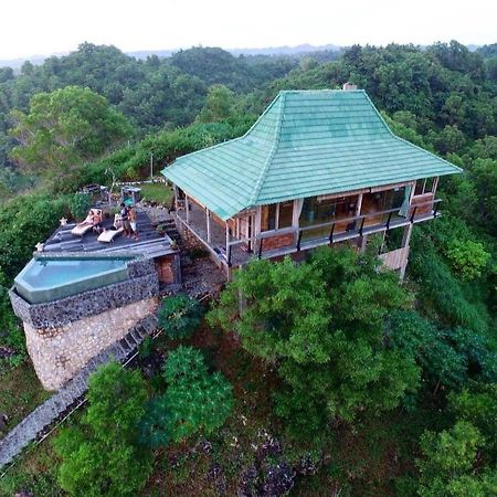 Batu Hill Villa Watukarung Buitenkant foto