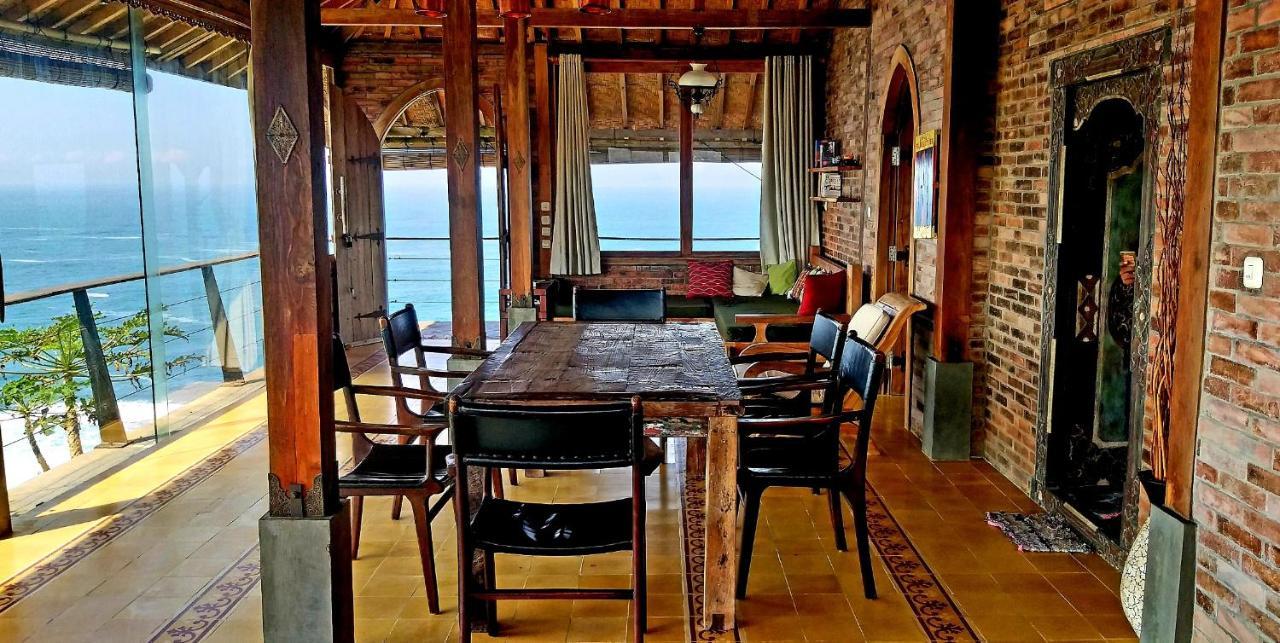 Batu Hill Villa Watukarung Buitenkant foto