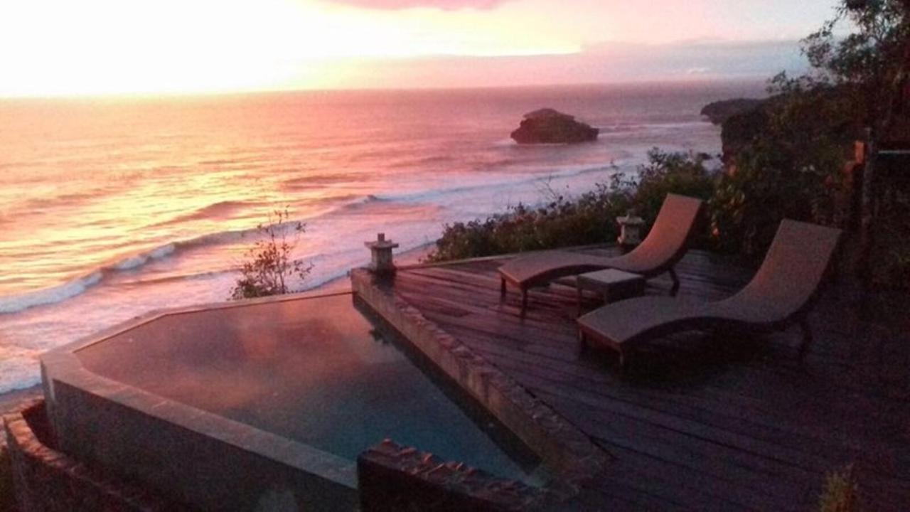 Batu Hill Villa Watukarung Buitenkant foto