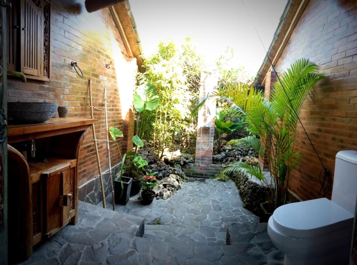 Batu Hill Villa Watukarung Buitenkant foto